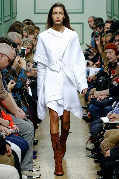 Look 4